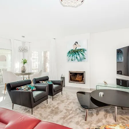 By Riva - Stylish 2 Bedroom Luxury In Naranjos Puerto Banus Marbella