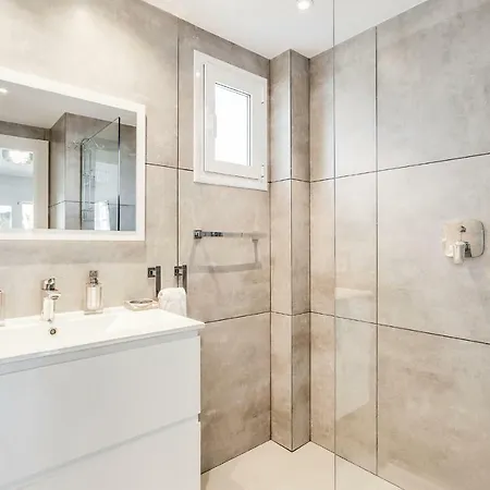 By Riva - Stylish 2 Bedroom Luxury In Naranjos Puerto Banus Marbella