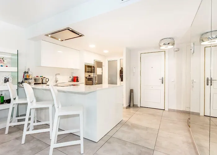 By Riva - Stylish 2 Bedroom Luxury In Naranjos Puerto Banus アパート *